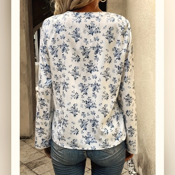 (M)🔥 Just Living🔥 V Neck Blouse/Tunic ptp24"×L30" - Picture 3 of 10